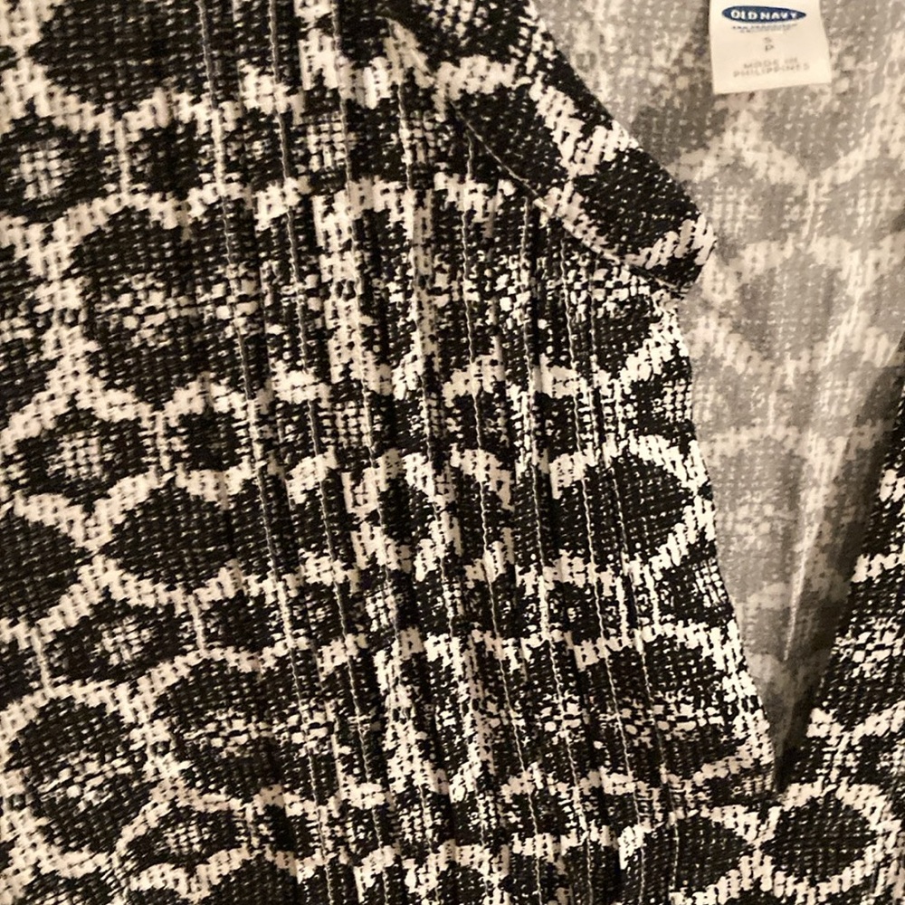 Old Navy rayon dress 🖤🤍 small - Picture 2 of 10